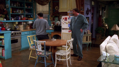 Friends_S08E03_00019105.jpg