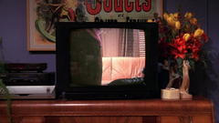 Friends_S08E04_00023106.jpg