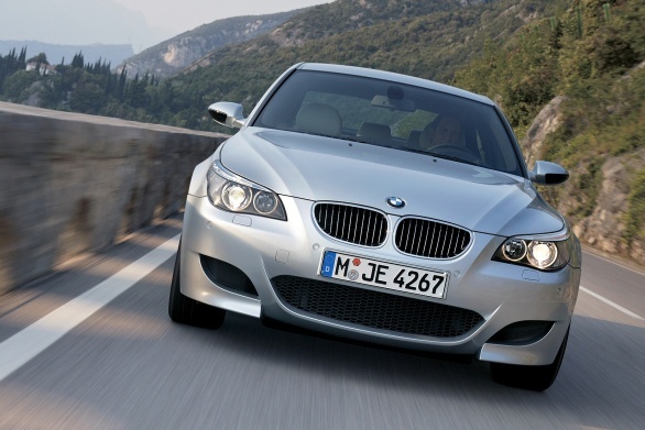 BMW M5 Sedan 2010