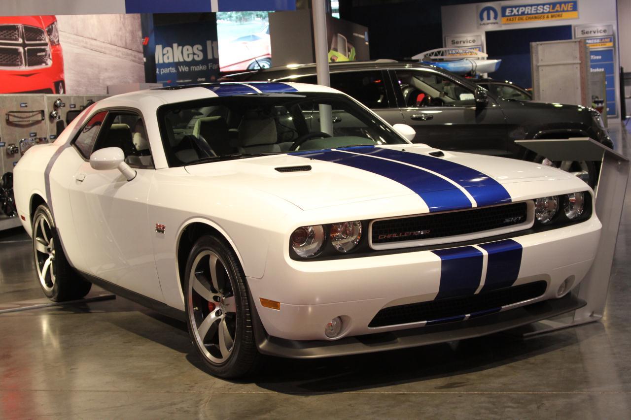 Dodge Challenger SRT8 2011