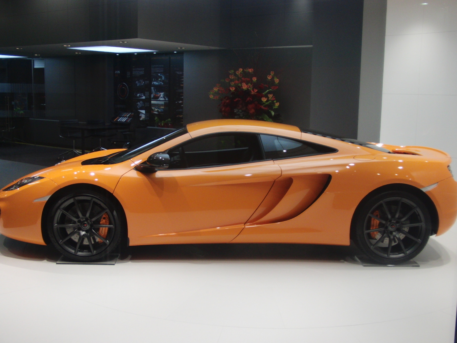 McLaren MP4-12C Coupe 2012